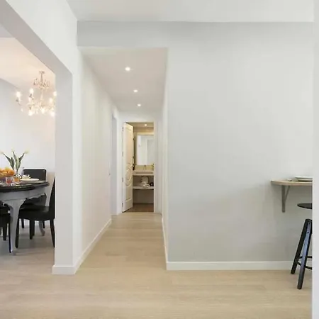 Leonor Apartment *